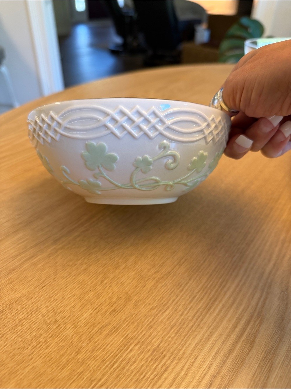 Lenox Shamrock Wishes embossed ivory all-purpose bowl 6” Rare!